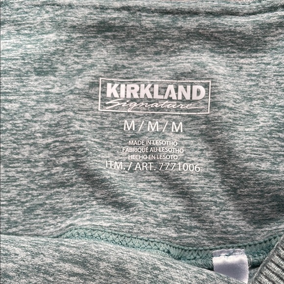 Kirkland Signature Gray and Green Leggings - 2 pairs - Picture 2 of 3